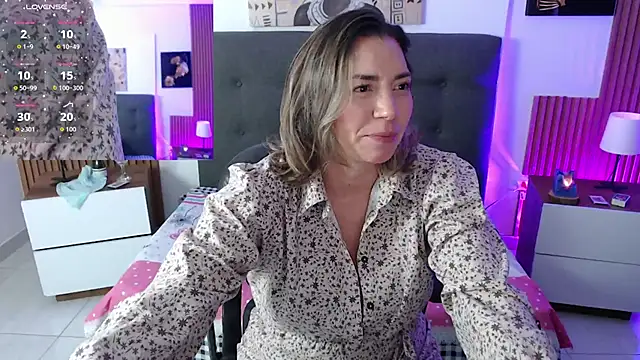 Snapshot of milfsecret69 chatting on May 7, 11:37 am milfsecret69 online show from May 7, 11:37 am