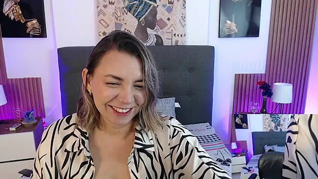 Snapshot of milfsecret69 chatting on May 9, 11:04 am milfsecret69 online show from May 9, 11:04 am