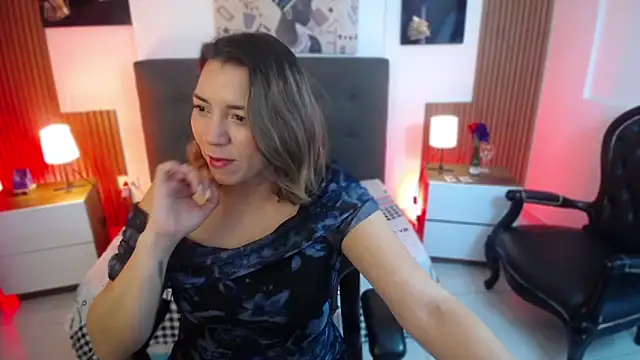 Snapshot of milfsecret69 chatting on May 19, 10:54 am milfsecret69 online show from May 19, 10:54 am