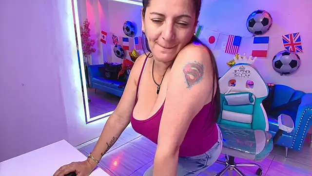 Madame scarlett online show from July 2, 11:38 am