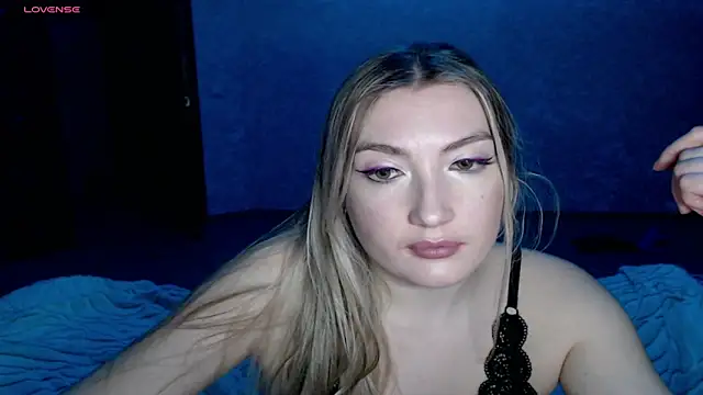 Snapshot of MiraRoy chatting on March 6, 6:59 pm MiraRoy online show from March 6, 6:59 pm