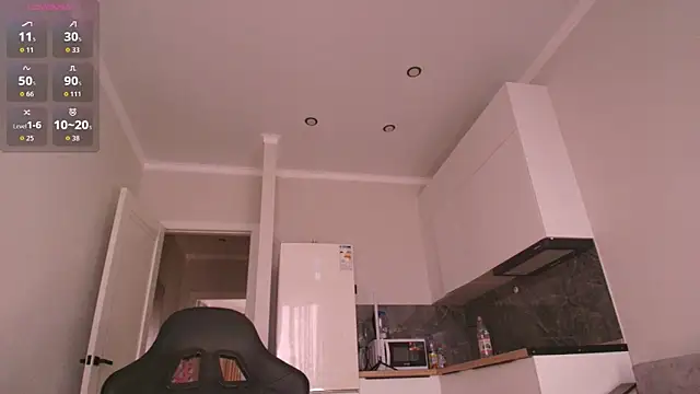 jjasleen0 online show from February 10, 3:43 am