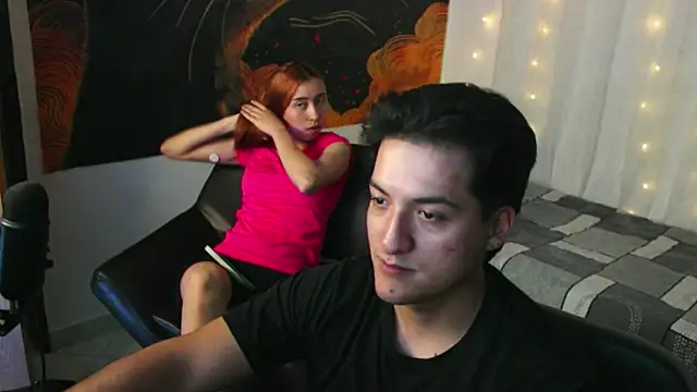 Snapshot of RoseSinsDonViktor chatting on June 13, 9:35 pm RoseSinsDonViktor online show from June 13, 9:35 pm