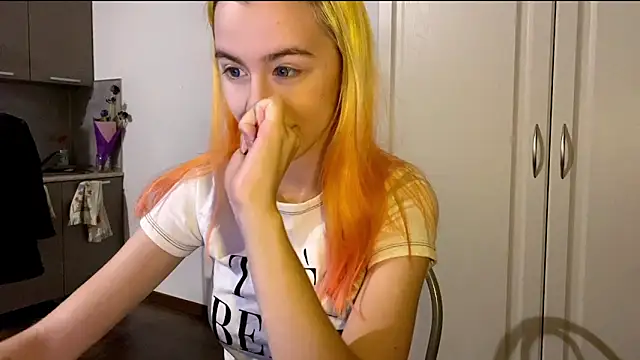 EmilyHein online show from March 15, 5:19 pm