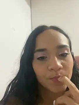 Snapshot of Maria_x_Alejandra chatting on April 2, 11:57 pm Maria x Alejandra online show from April 2, 11:57 pm