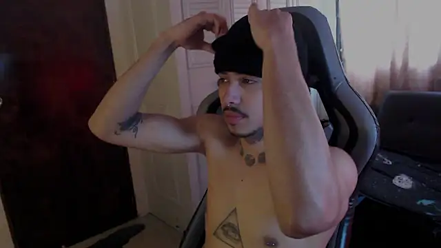 Snapshot of D3v1L88 chatting on February 4, 5:08 pm D3v1L88 online show from February 4, 5:08 pm