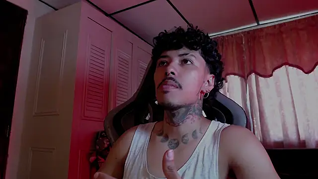 Snapshot of D3v1L88 chatting on February 7, 5:16 pm D3v1L88 online show from February 7, 5:16 pm