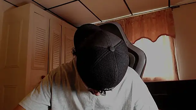 Snapshot of D3v1L88 chatting on February 21, 5:36 pm D3v1L88 online show from February 21, 5:36 pm