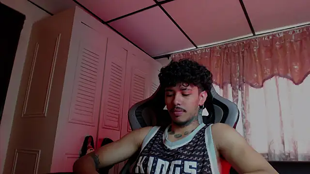 Snapshot of D3v1L88 chatting on March 11, 5:08 pm D3v1L88 online show from March 11, 5:08 pm