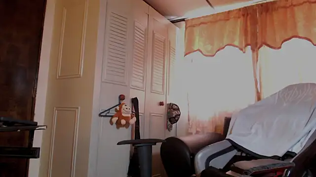 Snapshot of D3v1L88 chatting on March 13, 6:58 pm D3v1L88 online show from March 13, 6:58 pm