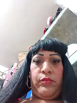 Snapshot of SabrinaColin chatting on May 9, 3:34 am SabrinaColin online show from May 9, 3:34 am