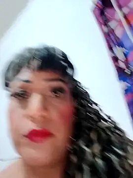 Snapshot of SabrinaColin chatting on June 19, 1:21 am SabrinaColin online show from June 19, 1:21 am