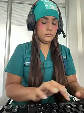 Noa Harper- online show from April 28, 8:58 pm