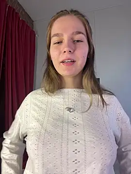 MyKittySayMeow online show from May 2, 10:26 pm