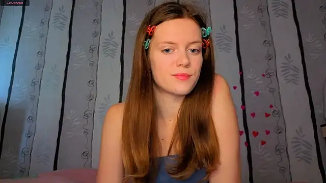 Snapshot of SueFerreyra chatting on July 25, 8:12 am SueFerreyra online show from July 25, 8:12 am