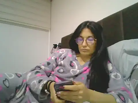 Snapshot of sweetsensations chatting on April 8, 11:05 pm sweetsensations online show from April 8, 11:05 pm