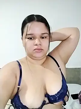 Snapshot of SamanthaStonee chatting on June 14, 10:45 pm SamanthaStonee online show from June 14, 10:45 pm