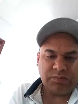 wessAndSandri online show from February 13, 7:54 pm