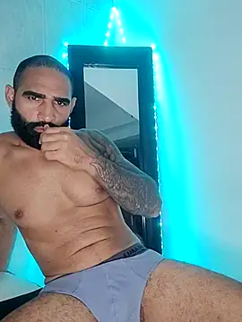 Lucius40 online show from February 24, 4:21 am