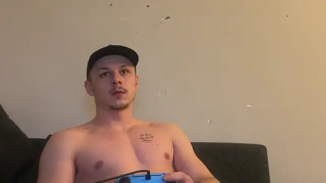 Lucas328706 online show from February 20, 8:31 pm