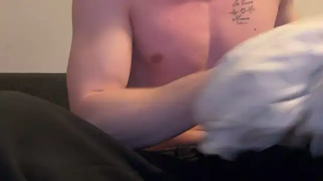 Lucas328706 online show from March 10, 9:31 pm