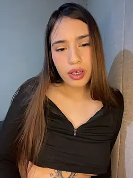 romyamo online show from February 19, 4:19 am