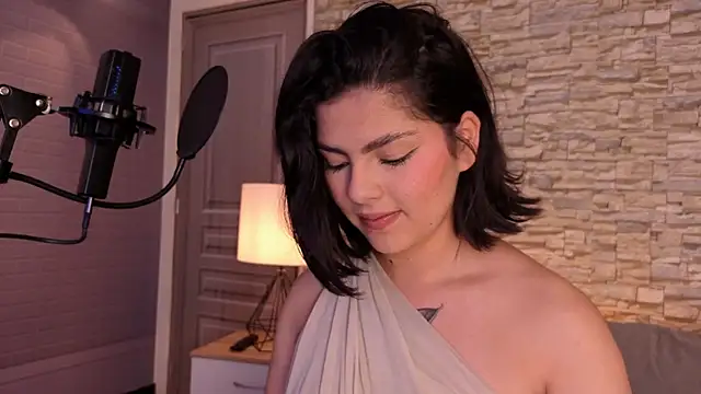 Snapshot of butterflyx39 chatting on June 4, 6:14 pm butterflyx39 online show from June 4, 6:14 pm