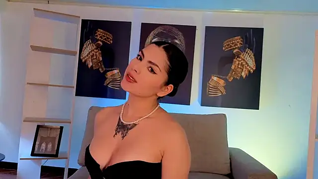 Snapshot of butterflyx39 chatting on June 19, 4:44 pm butterflyx39 online show from June 19, 4:44 pm