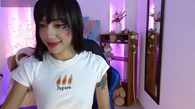 Snapshot of FIORELLA_L chatting on May 27, 12:13 pm FIORELLA L online show from May 27, 12:13 pm