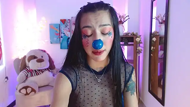 Snapshot of FIORELLA_L chatting on June 1, 11:56 am FIORELLA L online show from June 1, 11:56 am