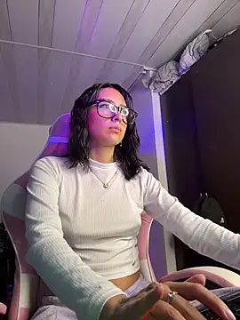 kuromi x online show from March 10, 8:08 am