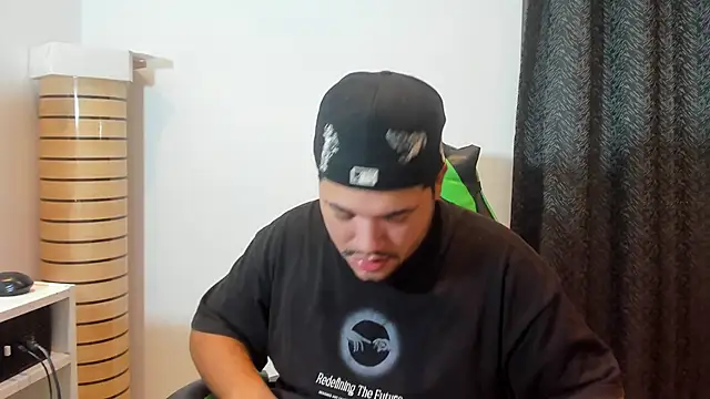 Cristhian Dirty online show from March 19, 1:53 am