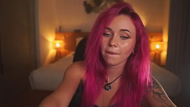 Sarah Pink online show from June 26, 12:20 pm