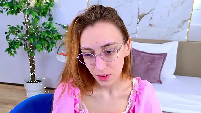 LeyaAtwood online show from February 14, 5:15 am