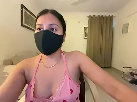 Snapshot of Anna_girl22 chatting on May 8, 3:17 pm Anna girl22 online show from May 8, 3:17 pm