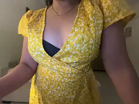 Snapshot of Anna_girl22 chatting on May 19, 2:01 pm Anna girl22 online show from May 19, 2:01 pm