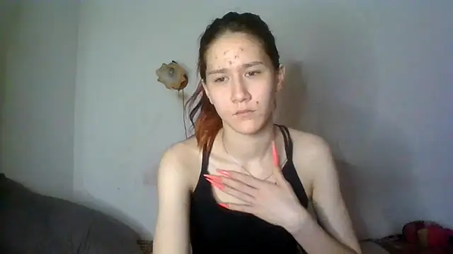 Snapshot of NickiKisinger chatting on May 17, 7:28 am NickiKisinger online show from May 17, 7:28 am