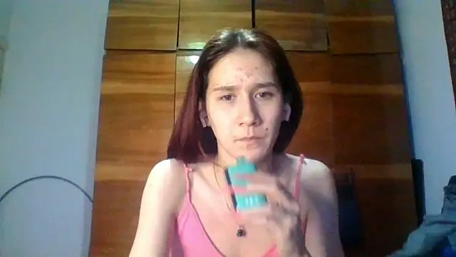 Snapshot of NickiKisinger chatting on May 22, 7:04 am NickiKisinger online show from May 22, 7:04 am