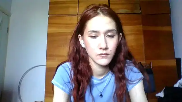 Snapshot of NickiKisinger chatting on June 3, 7:11 am NickiKisinger online show from June 3, 7:11 am