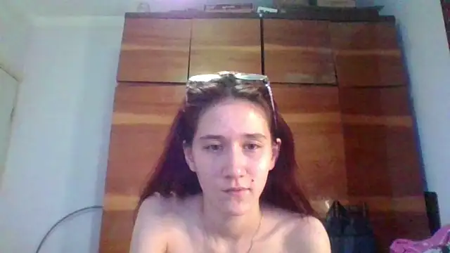 Snapshot of NickiKisinger chatting on July 20, 10:39 am NickiKisinger online show from July 20, 10:39 am