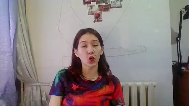 Snapshot of NickiKisinger chatting on July 30, 7:18 am NickiKisinger online show from July 30, 7:18 am
