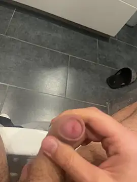 pipo123ita online show from February 7, 5:05 pm