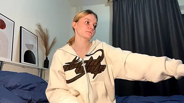 Tiffany Muse online show from February 26, 11:04 pm