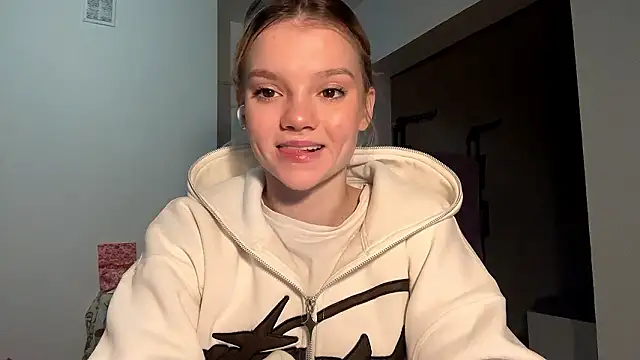 Tiffany Muse online show from March 6, 3:03 am