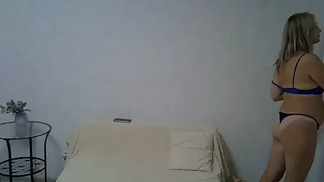 Snapshot of Opaldream chatting on June 6, 9:08 pm Opaldream online show from June 6, 9:08 pm