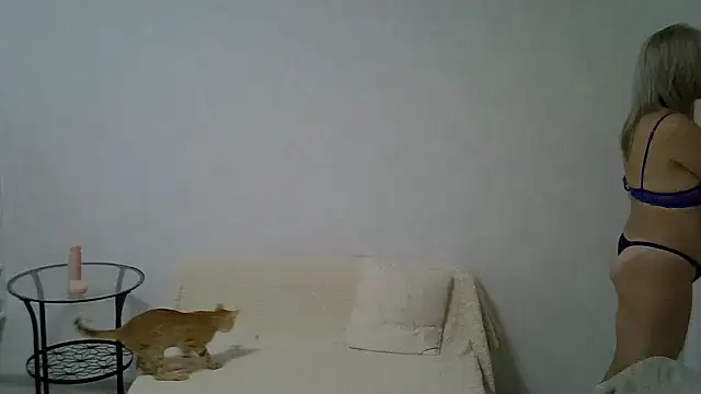 Snapshot of Opaldream chatting on June 15, 6:43 pm Opaldream online show from June 15, 6:43 pm
