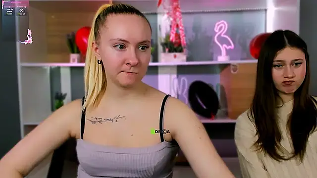 Snapshot of arianaa_cat chatting on February 22, 8:57 am arianaa cat online show from February 22, 8:57 am