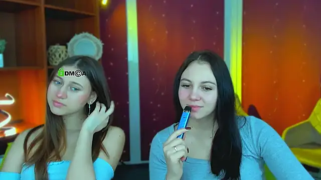 Snapshot of arianaa_cat chatting on March 11, 6:19 am arianaa cat online show from March 11, 6:19 am