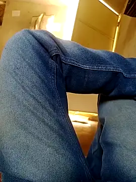 Snapshot of ashwiniraj567 chatting on February 13, 5:36 am ashwiniraj567 online show from February 13, 5:36 am