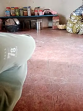 Snapshot of ashwiniraj567 chatting on March 11, 8:31 am ashwiniraj567 online show from March 11, 8:31 am